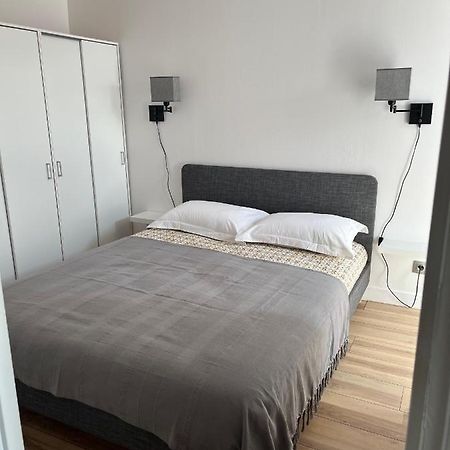 Appartement De La Fontaine A La Tour Du Pin Hyper Centre Parking Prive Εξωτερικό φωτογραφία