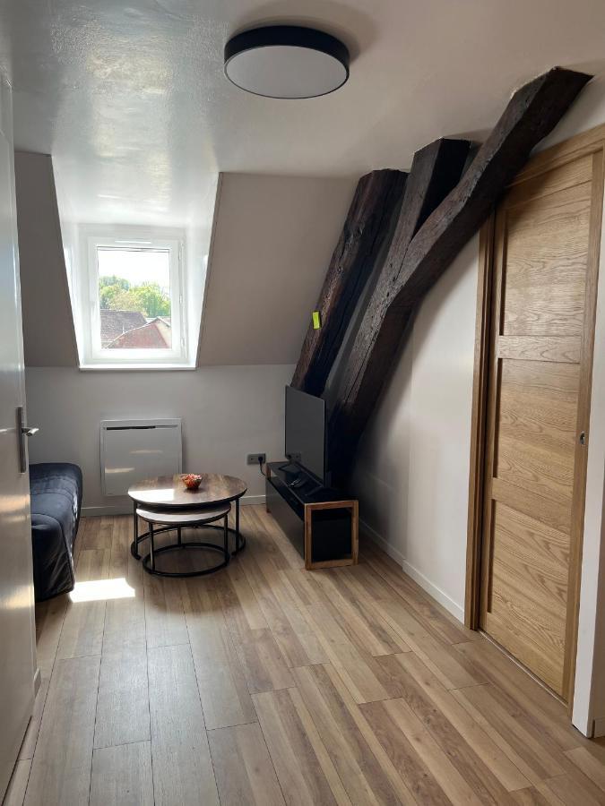 Appartement De La Fontaine A La Tour Du Pin Hyper Centre Parking Prive Εξωτερικό φωτογραφία