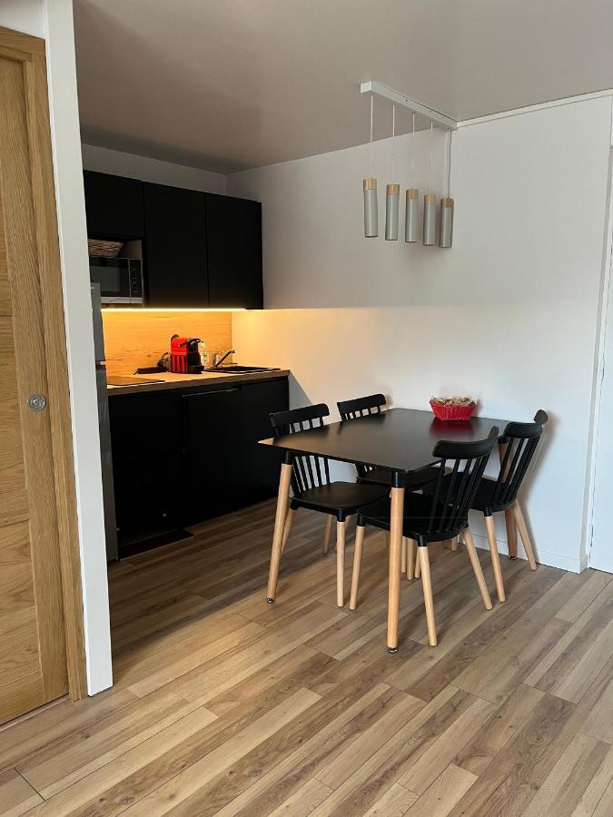 Appartement De La Fontaine A La Tour Du Pin Hyper Centre Parking Prive Εξωτερικό φωτογραφία