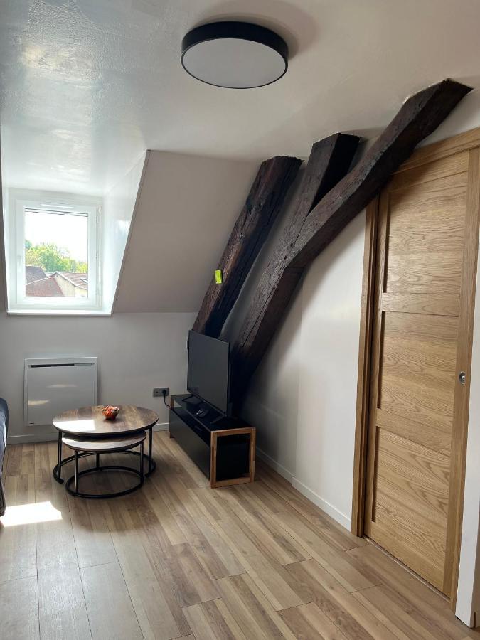 Appartement De La Fontaine A La Tour Du Pin Hyper Centre Parking Prive Εξωτερικό φωτογραφία