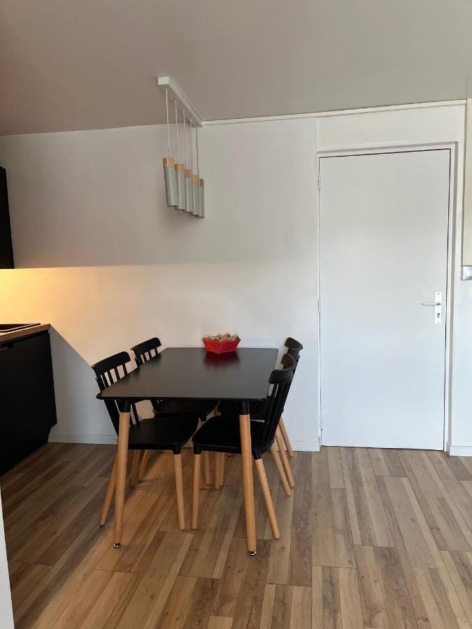 Appartement De La Fontaine A La Tour Du Pin Hyper Centre Parking Prive Εξωτερικό φωτογραφία
